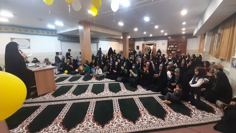 تصاویر/برگزاری مراسم افطاری ویژه طلاب مدرسه علمیه فاطمه الزهرا ساوه در شب میلاد امام حسن مجتبی علیه السلام