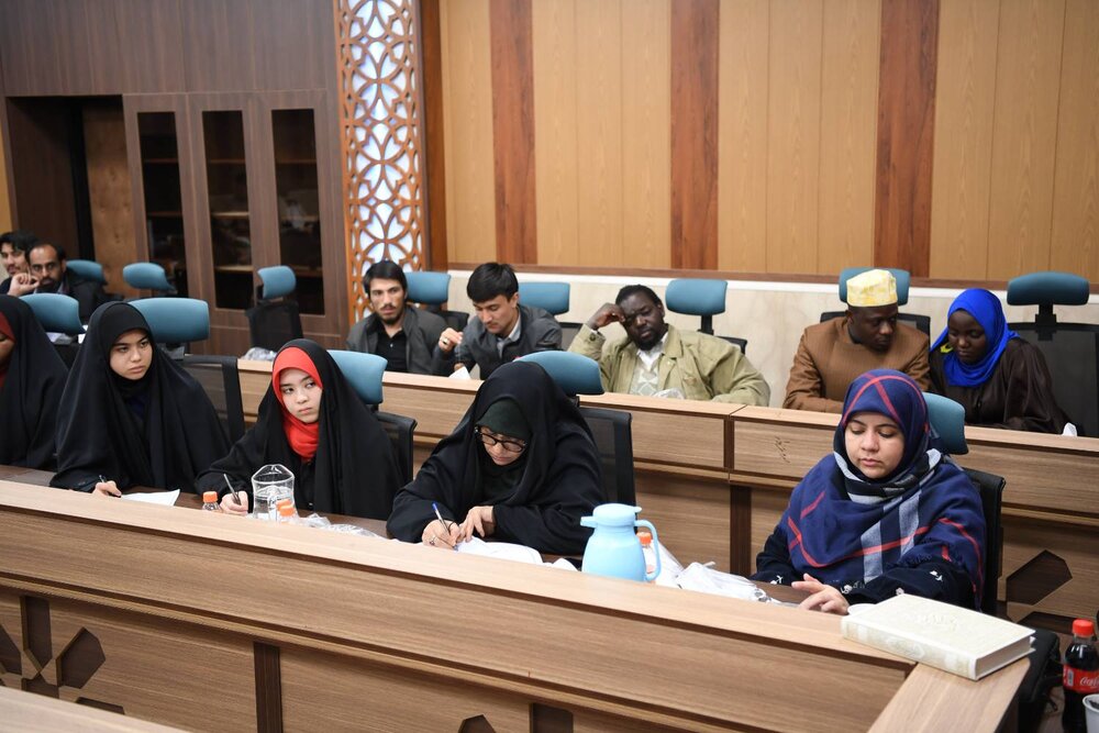 شهید آوینی تکلیف هنر مقاومت را مشخص کرد / هنر مقاومت، انتخابی آگاهانه و پرهزینه است