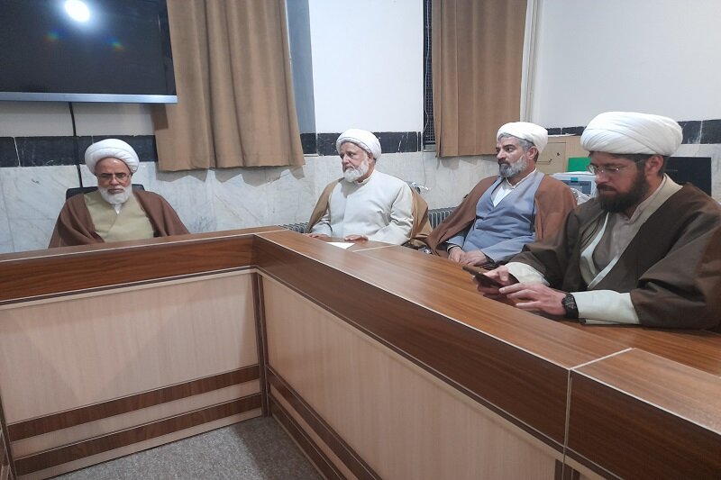 تفسیر قرآن و مباحث اعتقادی از نیازهای اساسی جامعه است