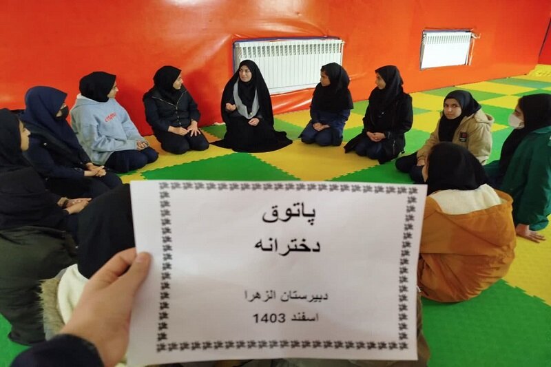 برگزاری کلاسهای احکام ویژه دختران شهرستان صحنه در ماه مبارک رمضان+عکس