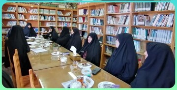 نقش مادر در تربیت فرزندان بی‌بدیل است