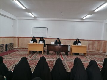 تصاویر/ کرسی آزاد اندیشی مدرسه علمیه تخصصی فاطمیه کرمان