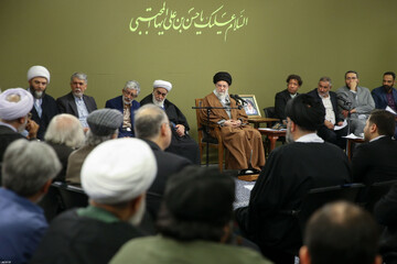 گسترش شاعران متعهد و انقلابی جوان امیدآفرین است