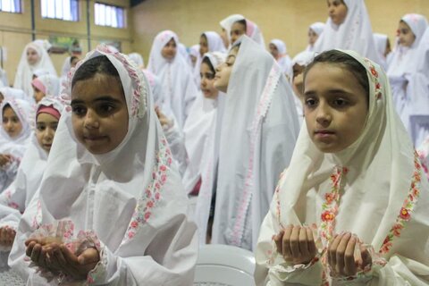 تصاویر/برگزاری جشن تکلیف ۶۰۰ نفری دانش آموزان در زرندیه