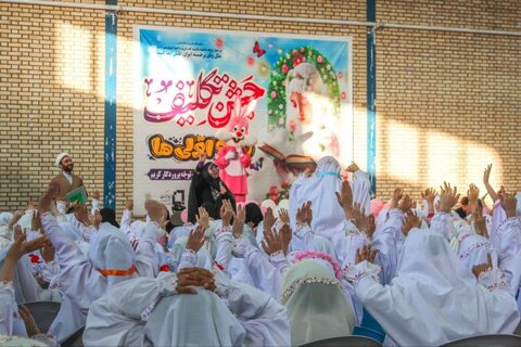 تصاویر/برگزاری جشن تکلیف ۶۰۰ نفری دانش آموزان در زرندیه