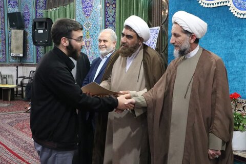 تصاویر / تجلیل از فعالان قرآنی طلاب مدارس علمیه استان قزوین
