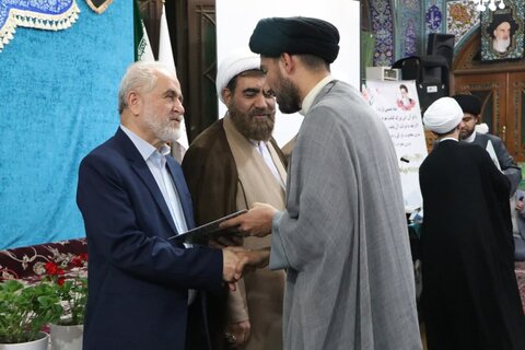 تصاویر / تجلیل از فعالان قرآنی طلاب مدارس علمیه استان قزوین