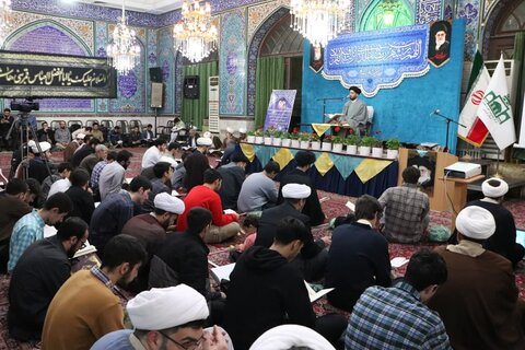 تصاویر / تجلیل از فعالان قرآنی طلاب مدارس علمیه استان قزوین