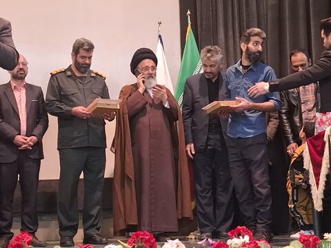 تصاویر/ جشن میلاد امام حسن مجتبی (ع) همراه با تجلیل نیکوکاران کاشان