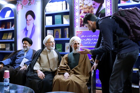 بازدید حجت الاسلام والمسلمین صدیقی از سی و دومین نمایشگاه بین‌المللی قرآن کریم