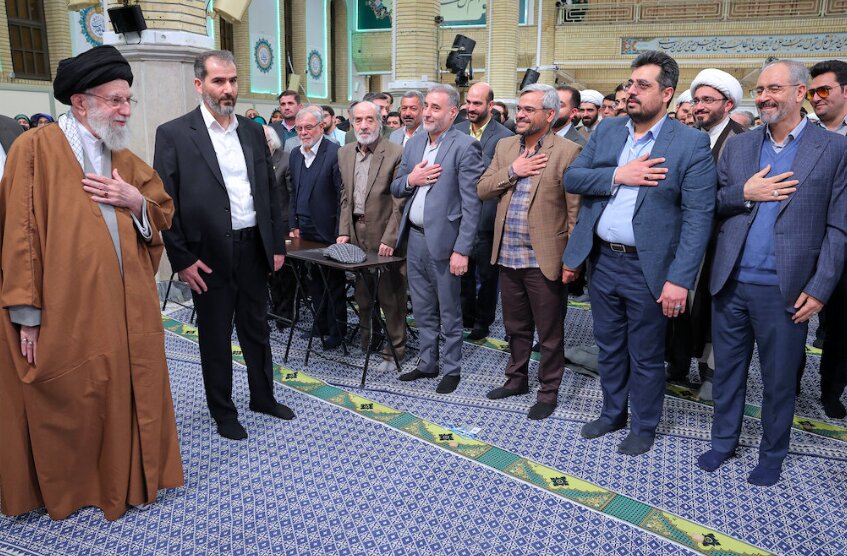 Imam Khamenei meets poets