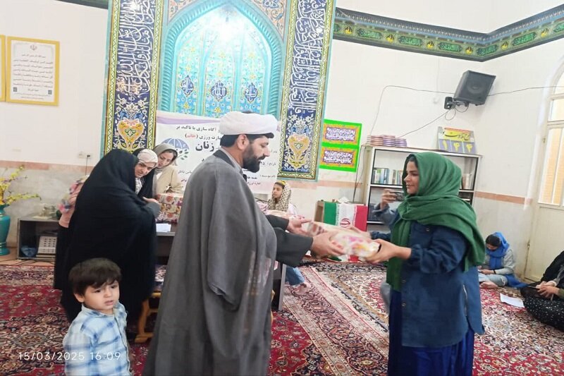 کارگاههای آموزشی خود مراقبتی و فرزند پروری در کرمانشاه برگزار شد + عکس