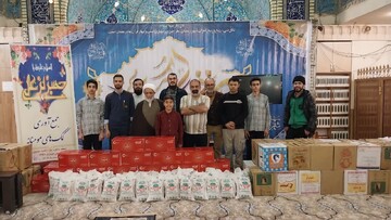 تصاویر / توزیع یکصد بسته ارزاق کمک مومنانه به همت مسجد جامع و مدرسه علمیه مهدوی تهران