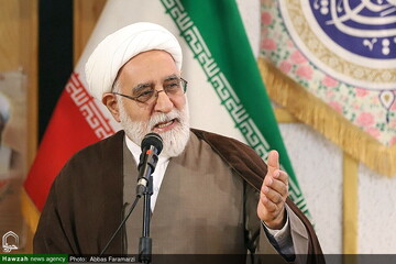 پاسخ به شبهه‌ای درباره آیه اکمال و ولایت حضرت علی(ع) + فیلم