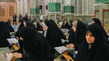 تصاویر/  جزء خوانی قرآن کریم به روش حفظ خوانی در آران و بیدگل