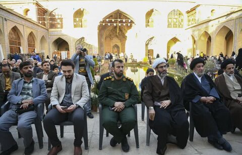 تصاویر| مراسم جشن میلاد حضرت امام حسن مجتبی(ع) در مسجد نصیرالملک شیراز