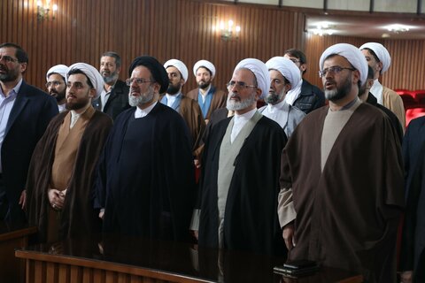 تصاویر/ حضور آیت الله اعرافی در نشست فعالان حوزوی عرصه بین الملل