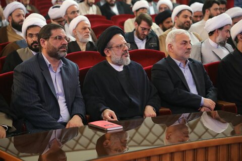 تصاویر/ حضور آیت الله اعرافی در نشست فعالان حوزوی عرصه بین الملل