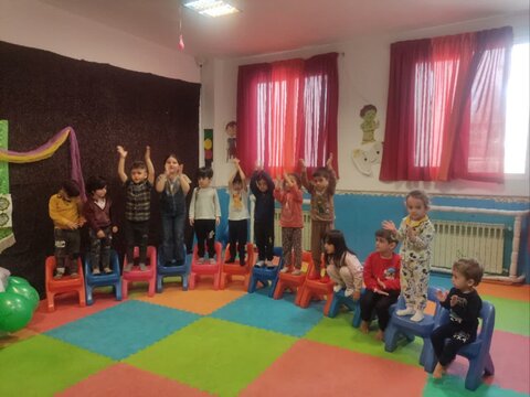 تصاویر/برگزاری جشن ولادت امام حسن مجتبی (ع) ویژه کودکان مهد کودک ریحانه در ساوه