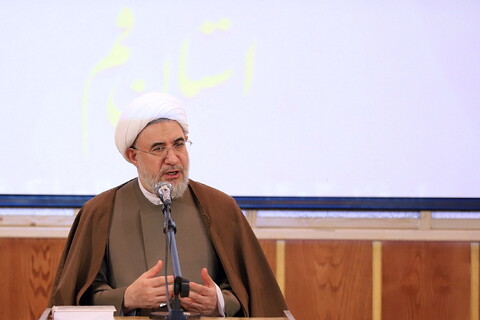 با ترویج بی‌بندوباری می‌خواهند بنیان‌های اخلاقی جامعه را نابود کنند