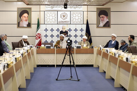تصاویر/ آیین اهدای هدایای طلاب حوزه های علمیه خواهران به پویش ایران همدل