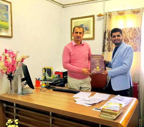 حوزہ علمیہ باب العلم کے طالب علم نے کشمیر یونیورسٹی سے ڈاکٹریٹ کی ڈگری حاصل کی