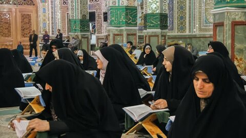 تصویر/شب پانزده و شانزدهم جزء خوانی قرآن کریم به روش حفظ خوانی در نجف ایران