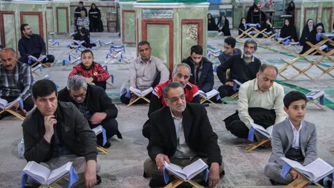 تصویر/شب پانزده و شانزدهم جزء خوانی قرآن کریم به روش حفظ خوانی در نجف ایران