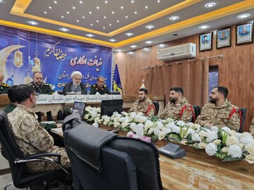 تصاویر /نشست نماینده ولی فقیه در کردستان با سربازان وظیفه ناحیه مقاومت بسیج سپاه سنندج