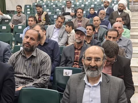 تصاویر/ تجلیل معاونان پرورشی و طرح امین مدارس کاشان