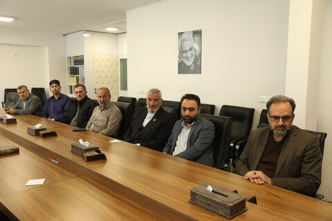 تصاویر / دیدار امام جمعه ارداق و جمعی از مسئولین و معتمدین بخش دشتابی با نماینده ولی فقیه در استان قزوین