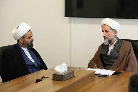 تصاویر / دیدار امام جمعه ارداق و جمعی از مسئولین و معتمدین بخش دشتابی با نماینده ولی فقیه در استان قزوین