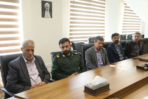 تصاویر / دیدار امام جمعه ارداق و جمعی از مسئولین و معتمدین بخش دشتابی با نماینده ولی فقیه در استان قزوین