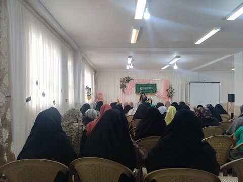 تصاویر/برگزاری ضیافت افطاری در مدرسه علمیه فاطمه المعصومه دلیجان