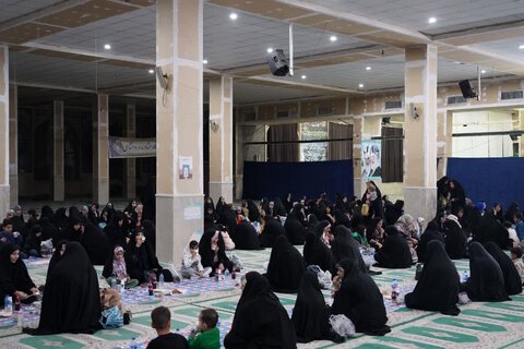تصاویر ضیافت افطاری مومنانه با حضور جامعه روحانیت و ائمه جماعات در خرم آباد