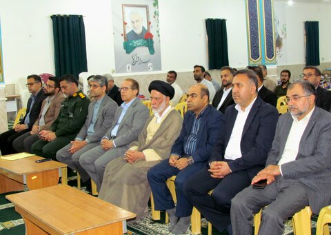 تصاویر/توزیع بسته‌های معیشتی رمضان در بندر دیّر