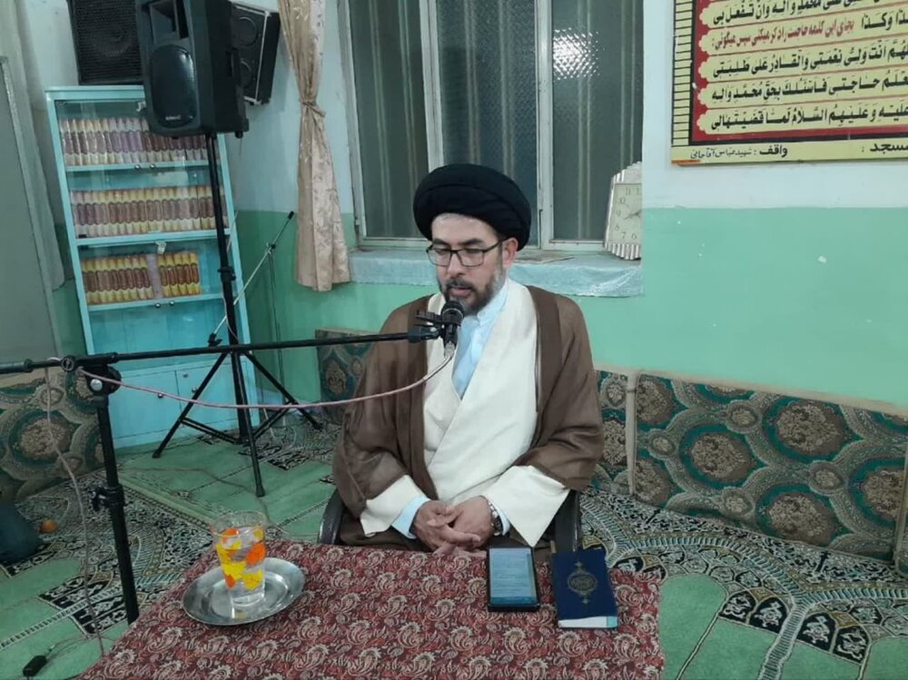 محفل انس با قرآن کریم در روستای ویدوجا برگزار شد+عکس