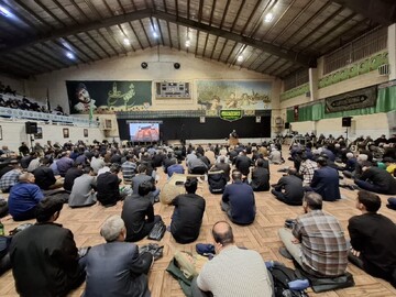 تصاویر/ مراسم احیای شب نوزدهم ماه رمضان در هیئت رزمندگان اسلام کاشان