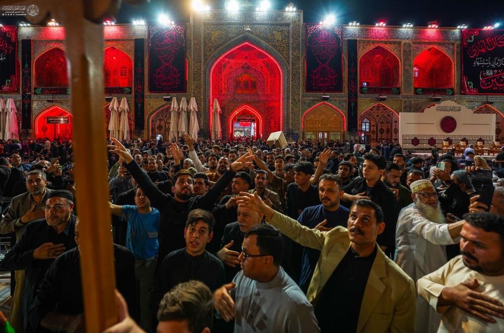 العتبة العلوية تحيي ذكرى شهادة الإمام علي (ع) بمواكب عزاء وخدمات متكاملة