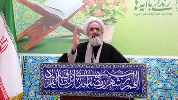 ملت ایران با وجود تهدیدها، استوار و قدرتمند ایستاده است