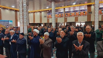 تصاویر/ اقامه نماز جمعه شهر کشاورز