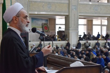 تصاویر/ اولین نماز جمعه میبد در سال۱۴۰۴