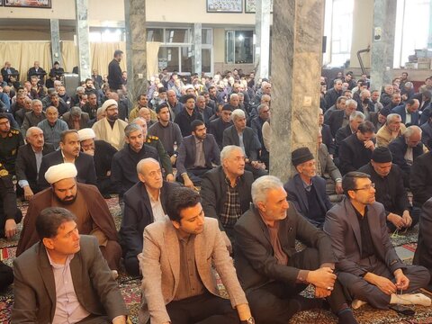 تصاویر/ اقامه نماز جمعه شهرستان چایپاره