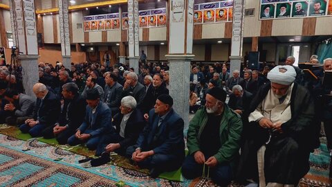 تصاویر/ اقامه نماز جمعه شهر کشاورز