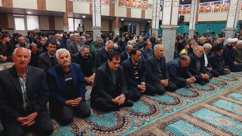 تصاویر/ اقامه نماز جمعه شهر کشاورز