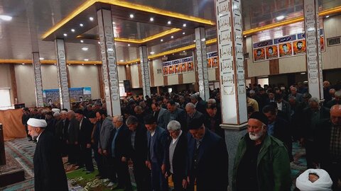 تصاویر/ اقامه نماز جمعه شهر کشاورز