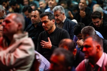 فیلم| مراسم احیای شب ۲۱ رمضان در در مسجد جنرال ارومیه