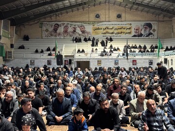 تصاویر/ مراسم احیای شب بیست ویکم ماه مبارک رمضان در هیئت رزمندگان اسلام کاشان