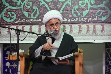 امیرالمؤمنین علی(ع) الگوی بی‌نظیر بشریت در عدالت و حکومت‌داری است