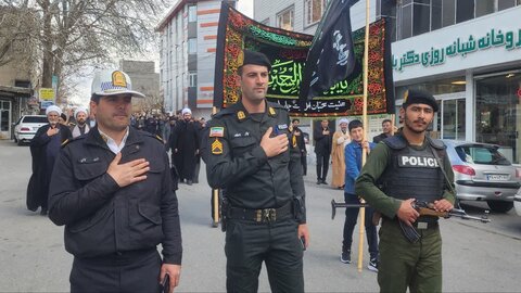 تصاویر/ دسته عزاداری خیابانی به مناسبت شهادت امام علی (ع) در شهرستان چایپاره